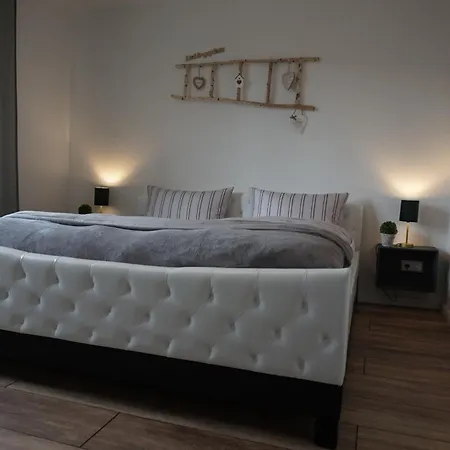 Hundertmorgenfeld Wo 1